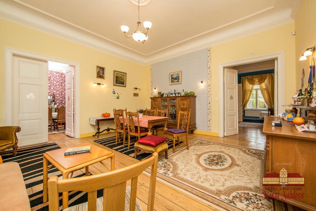 Kursi Hunting Manor Hotell Puurmani Eksteriør bilde